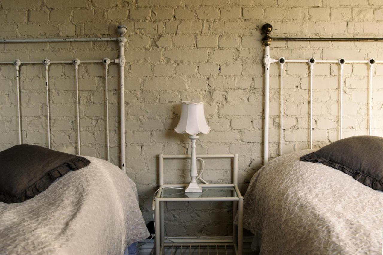 ヴァールベリ Okens Bed & Breakfast エクステリア 写真