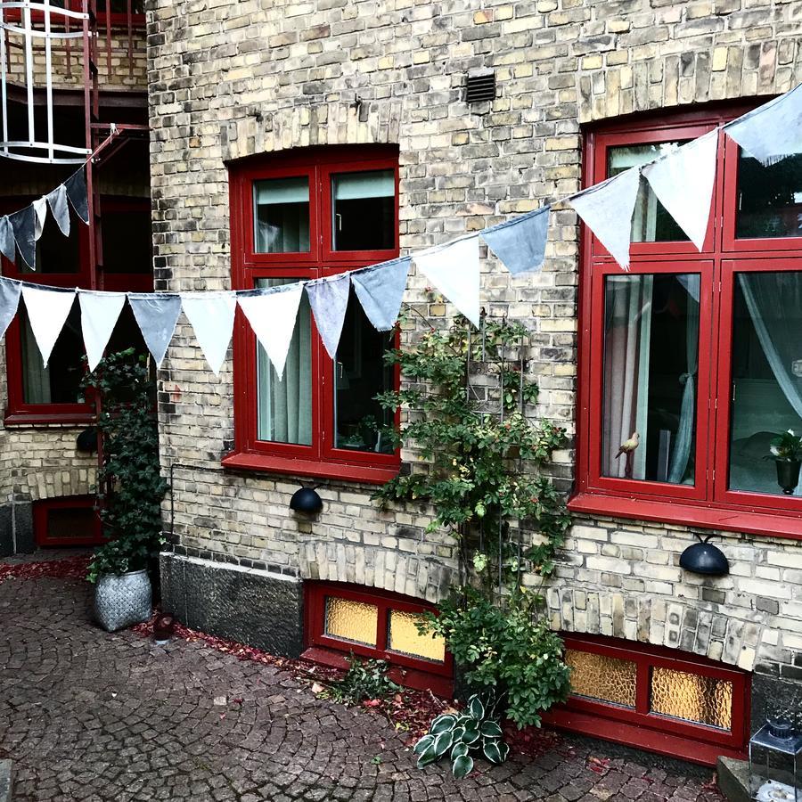 ヴァールベリ Okens Bed & Breakfast エクステリア 写真