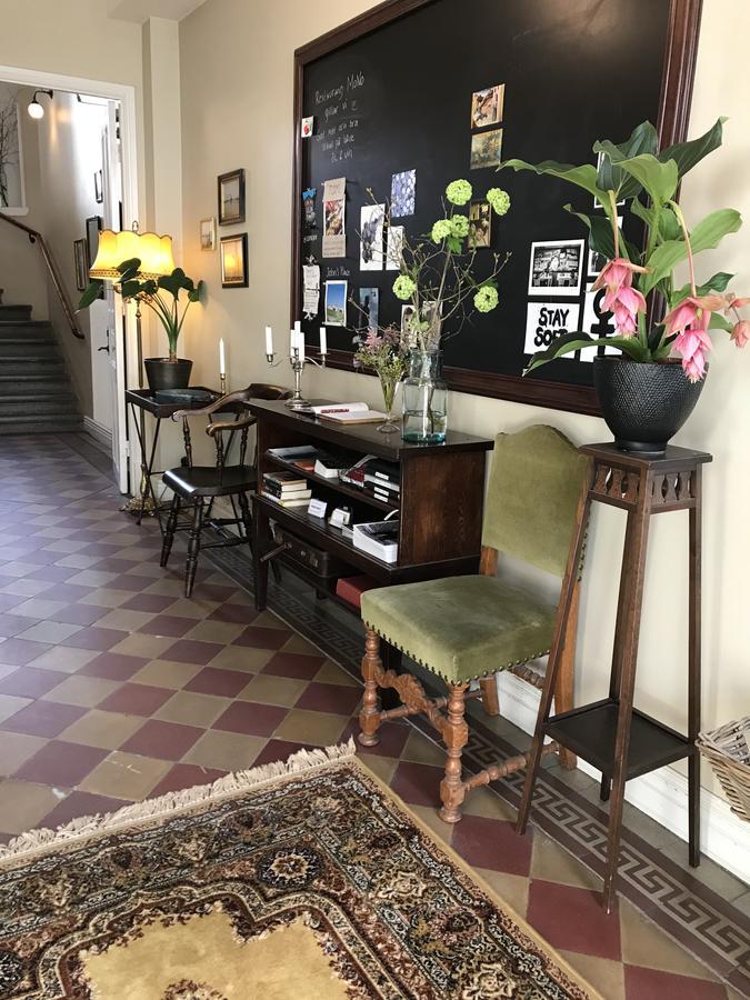 ヴァールベリ Okens Bed & Breakfast エクステリア 写真